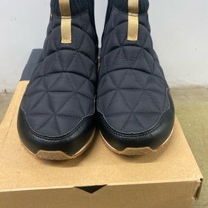 Teva New women's shoes